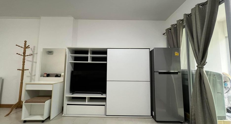 For rent studio condo in Huai Khwang, Bangkok