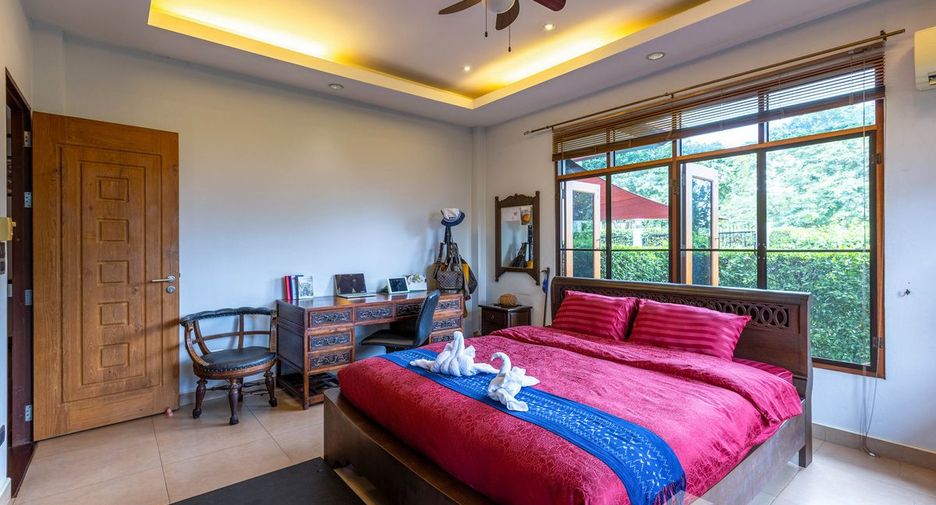 For sale 5 Beds villa in Pran Buri, Prachuap Khiri Khan