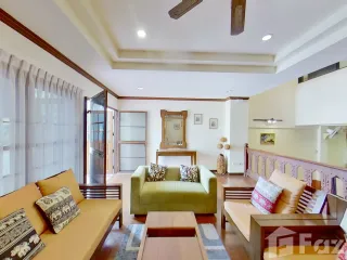 For sale 4 bed townhouse in Hua Hin, Prachuap Khiri Khan