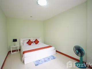 For sale 5 bed townhouse in Hua Hin, Prachuap Khiri Khan