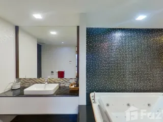 For rent 4 bed condo in Hua Hin, Prachuap Khiri Khan