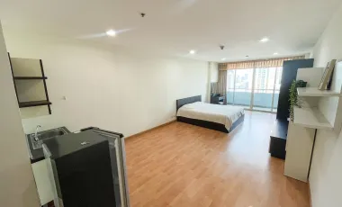 For rent studio condo in Pathum Wan, Bangkok