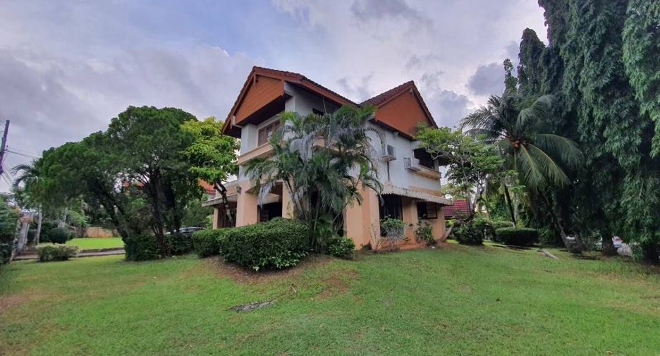 For sale 6 bed house in Mueang Phuket, Phuket