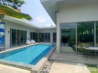 For rent 4 Beds villa in Thalang, Phuket