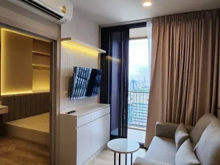 For sale 1 bed condo in Khlong Toei, Bangkok
