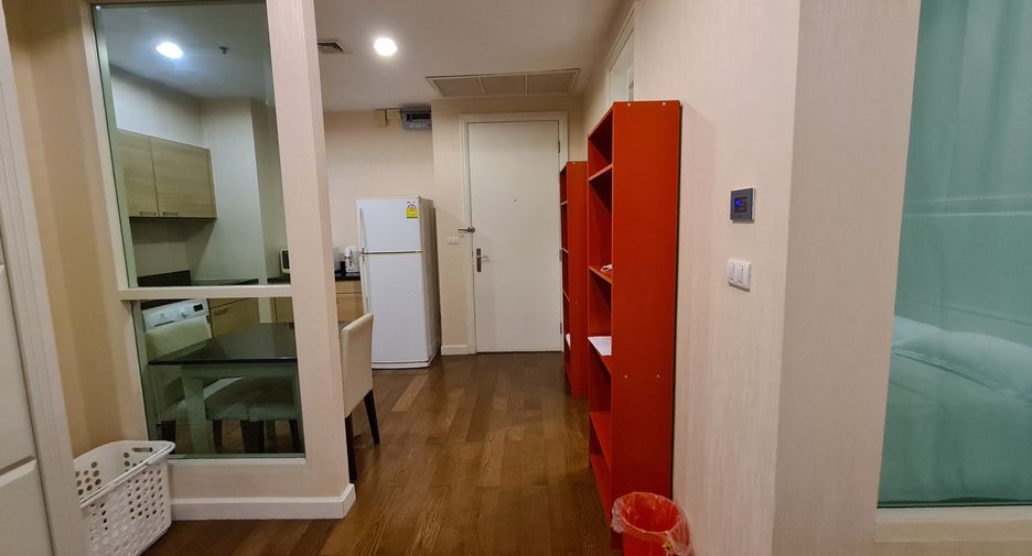 For sale studio condo in Pathum Wan, Bangkok
