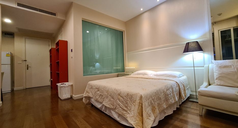 For sale studio condo in Pathum Wan, Bangkok