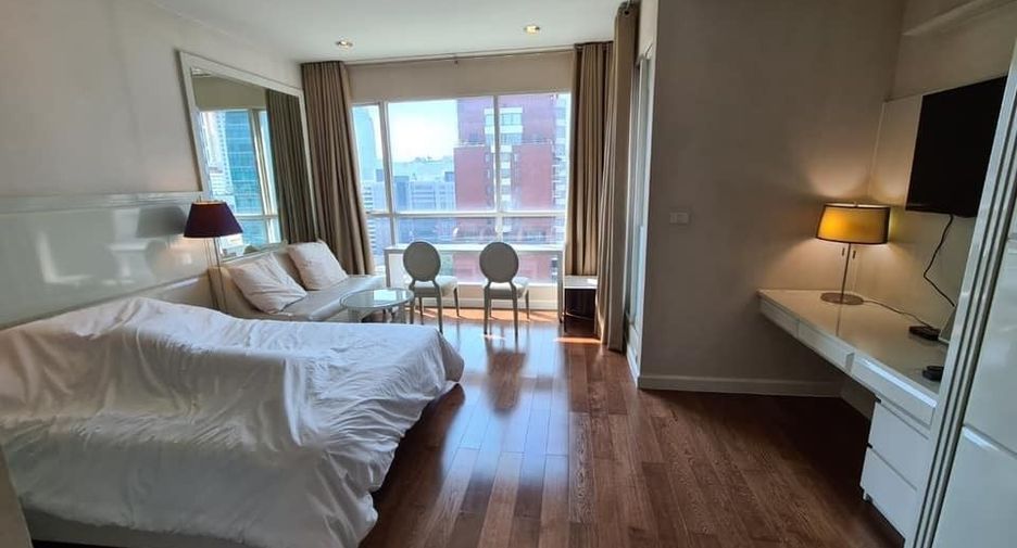 For sale studio condo in Pathum Wan, Bangkok