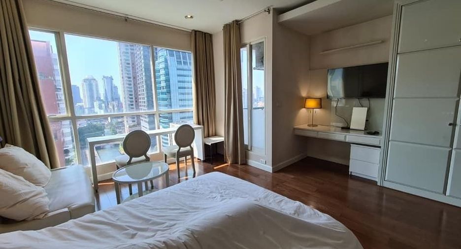 For sale studio condo in Pathum Wan, Bangkok