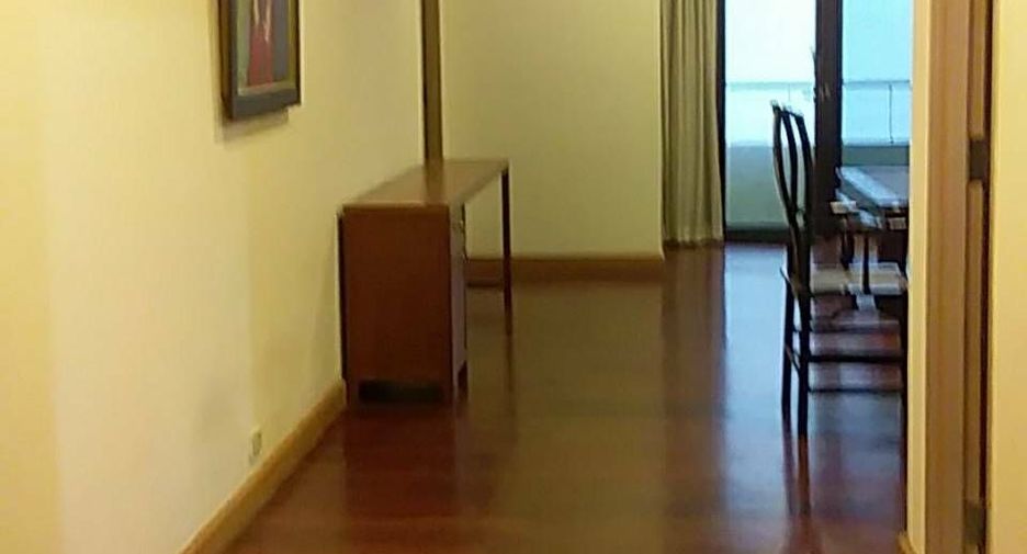 For sale 2 bed condo in Khlong San, Bangkok