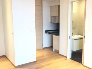 For sale studio condo in Khlong Toei, Bangkok