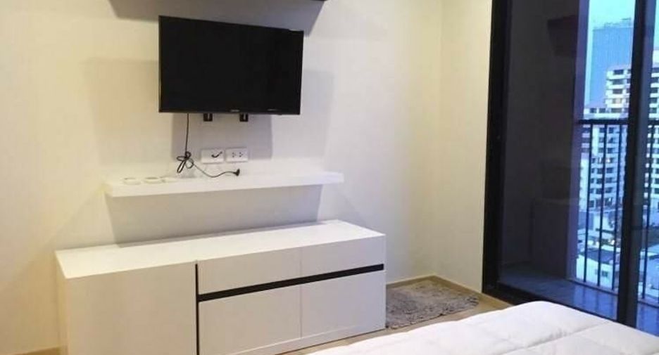 For sale 1 Beds condo in Phaya Thai, Bangkok