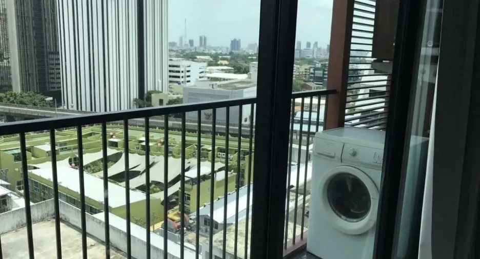 For sale 1 Beds condo in Phaya Thai, Bangkok