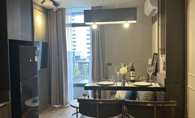 For rent 2 bed condo in Watthana, Bangkok