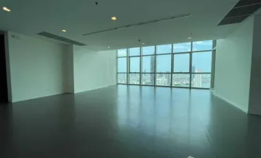 For rent 5 bed condo in Sathon, Bangkok