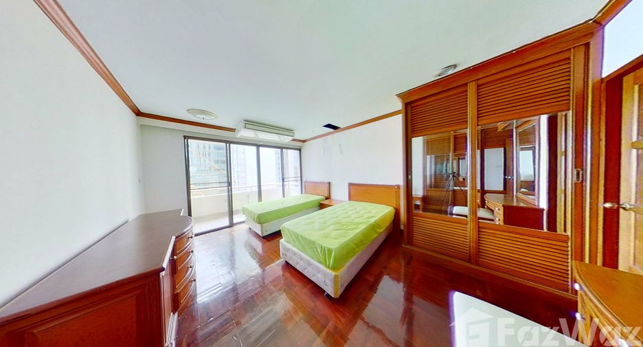 For rent 3 Beds condo in Khlong Toei, Bangkok