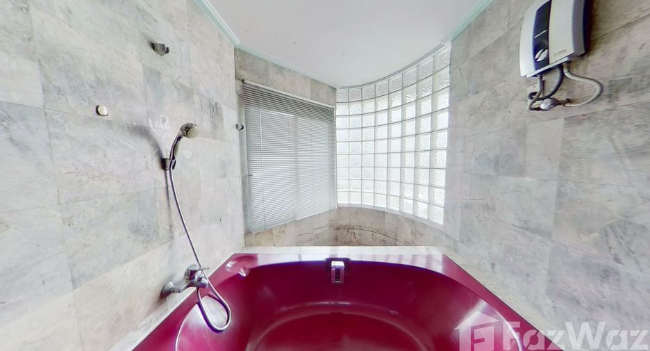 For rent 3 Beds condo in Khlong Toei, Bangkok