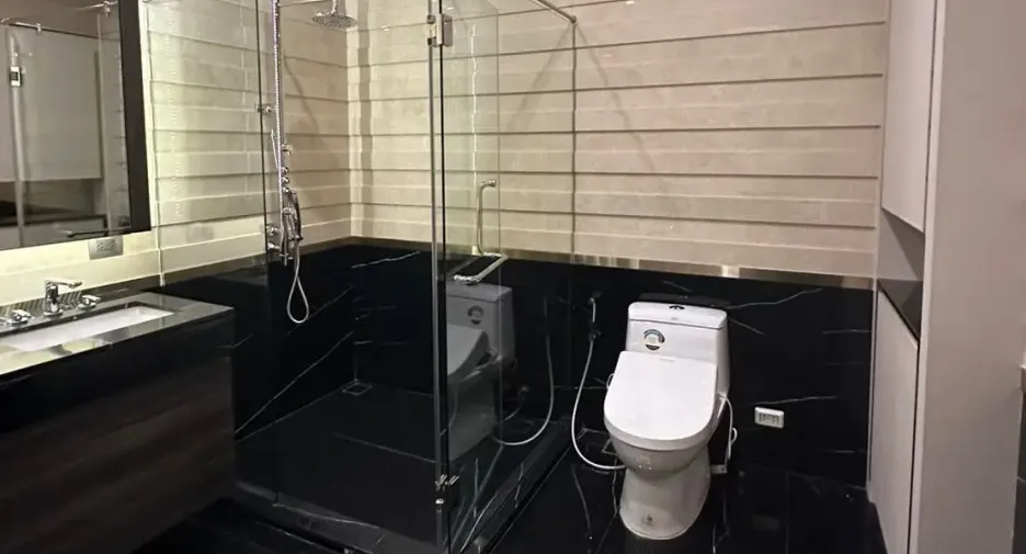 For sale 4 ベッドルーム condo in Watthana, Bangkok