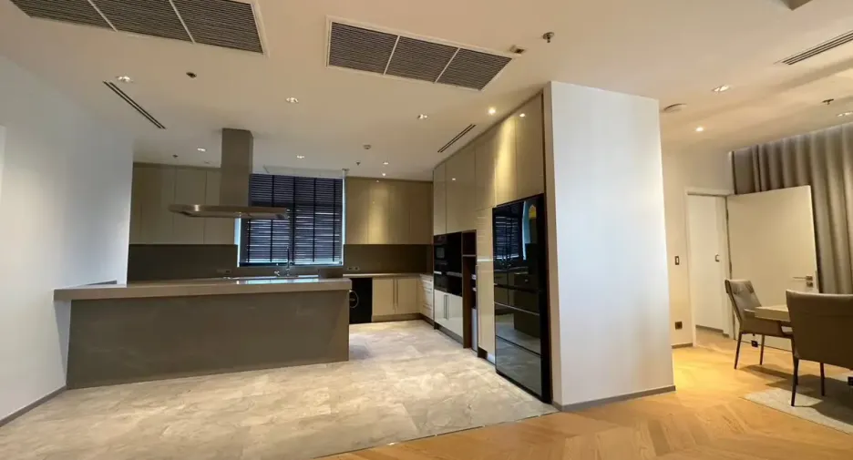 For sale 4 ベッドルーム condo in Watthana, Bangkok