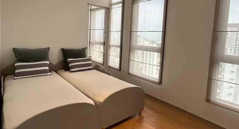 For sale 4 ベッドルーム condo in Watthana, Bangkok