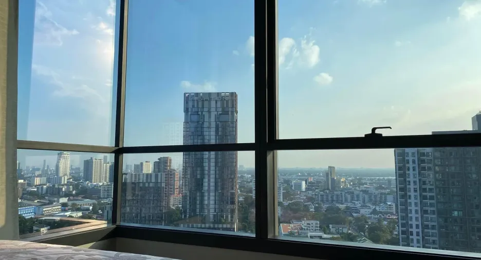 For rent 2 bed condo in Khlong Toei, Bangkok
