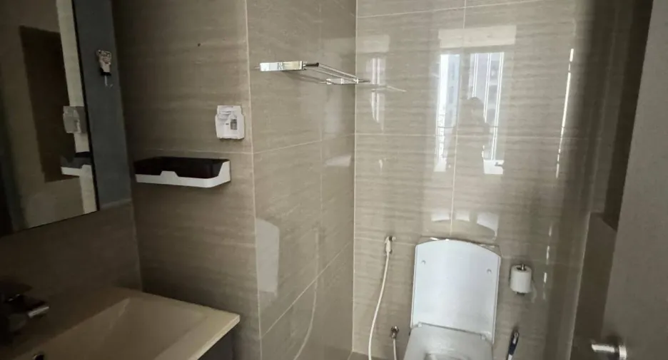 For rent 1 bed condo in Huai Khwang, Bangkok