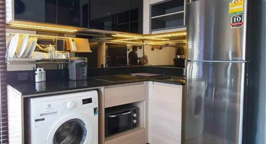 For rent 1 bed condo in Huai Khwang, Bangkok