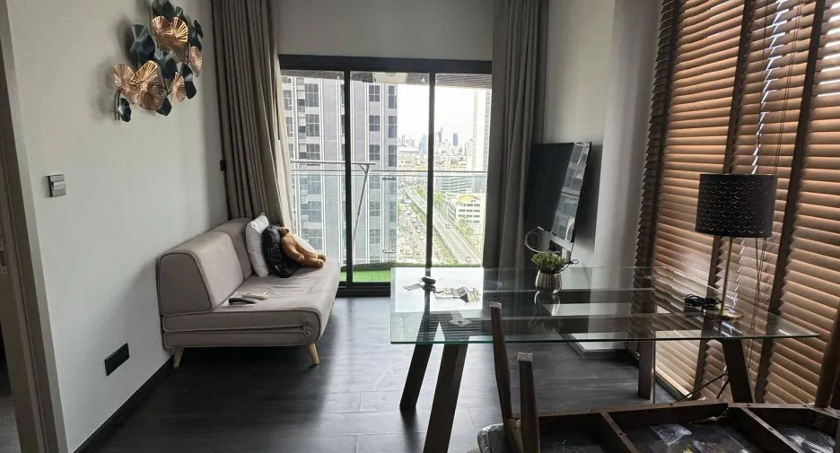 For rent 1 bed condo in Huai Khwang, Bangkok