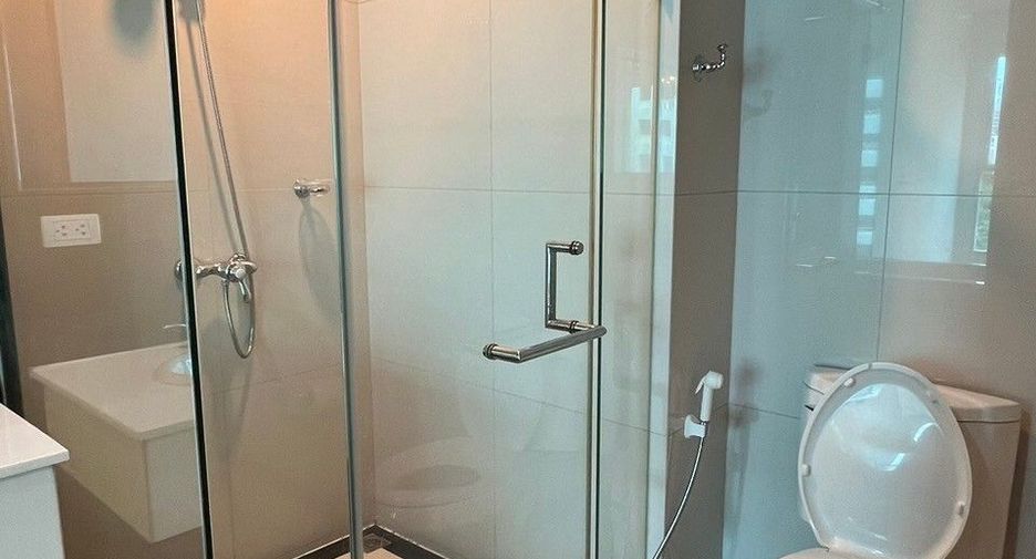 For sale studio condo in Pathum Wan, Bangkok