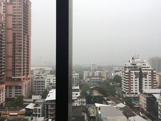 For sale studio condo in Khlong Toei, Bangkok