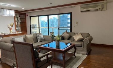 For rent 3 bed condo in Watthana, Bangkok