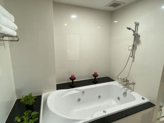 For rent 1 bed apartment in Watthana, Bangkok