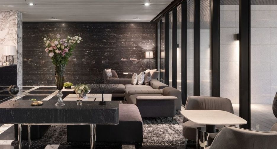 For rent studio condo in Khlong Toei, Bangkok