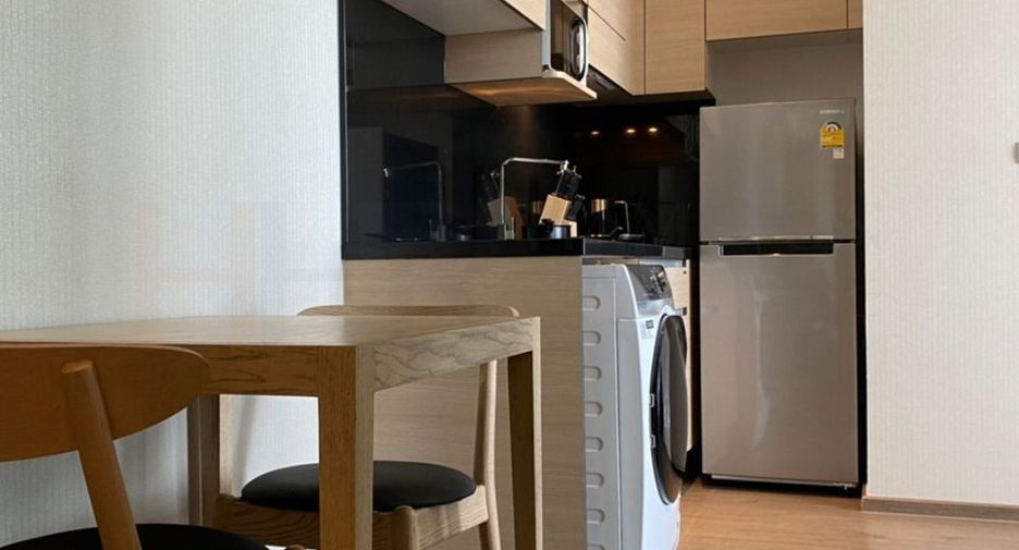 For rent studio condo in Khlong Toei, Bangkok