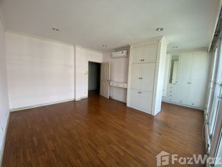 For rent 4 Beds townhouse in Watthana, Bangkok