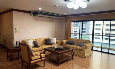 For rent 3 bed condo in Watthana, Bangkok