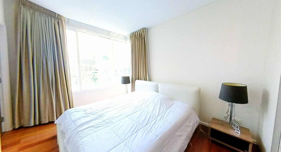 For rent 2 bed condo in Watthana, Bangkok