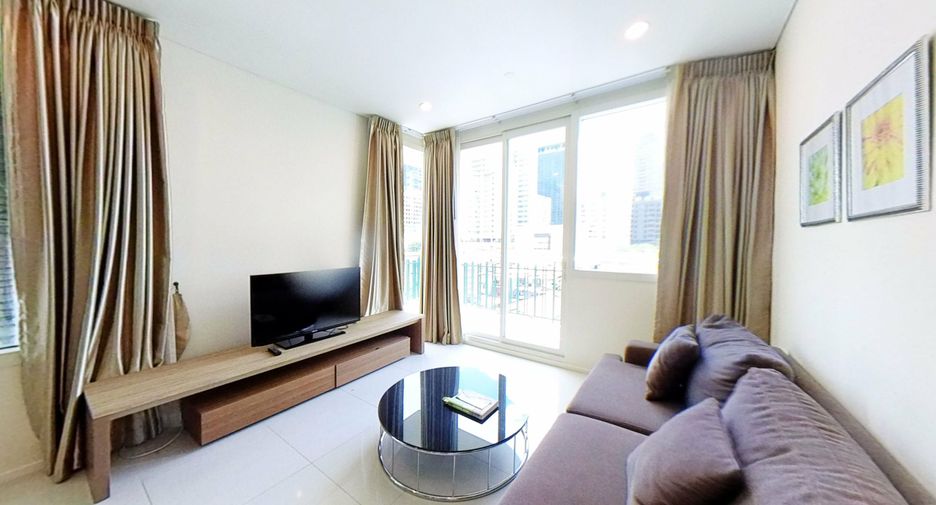 For rent 2 bed condo in Watthana, Bangkok
