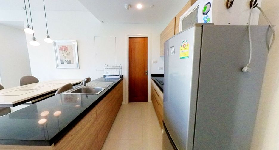 For rent 2 bed condo in Watthana, Bangkok
