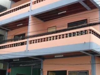 4 Bedroom Townhouse In Khlong Luang, Pathum Thani