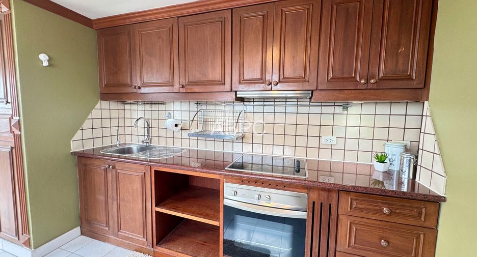 For rent and for sale 4 bedrooms condo in Jomtien, Pattaya