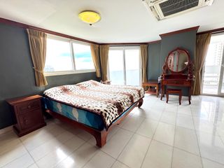 出租 和 出售 4 卧室 公寓 在 Bang Lamung, Chon Buri