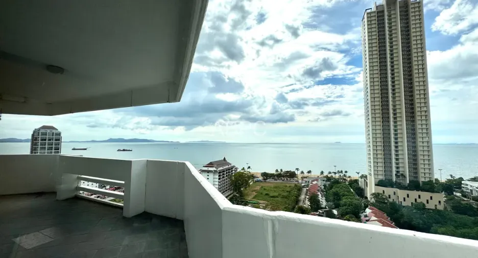 出租 和 出售 4 卧室 公寓 在 Jomtien, 芭提雅