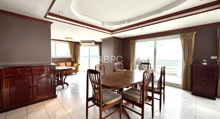 出租 和 出售 4 卧室 公寓 在 Jomtien, 芭提雅