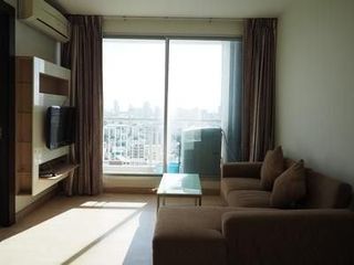For rent 2 bed condo in Huai Khwang, Bangkok