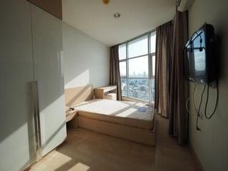 For rent 2 bed condo in Huai Khwang, Bangkok