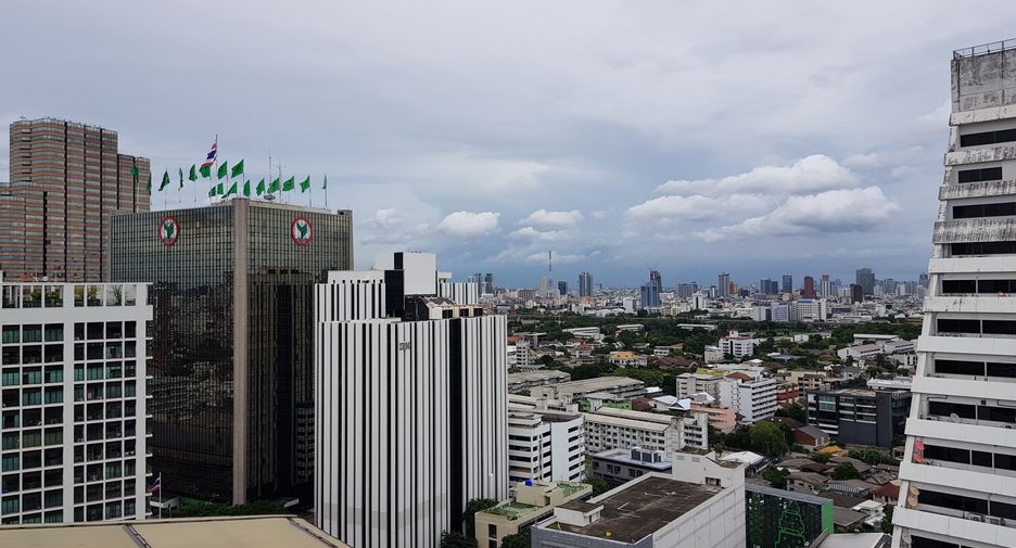 For rent 2 Beds condo in Phaya Thai, Bangkok