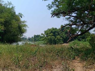 For sale land in Si Prachan, Suphan Buri