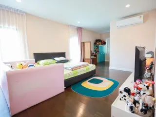 Haus zur Miete und zum Kauf mit 4 Zimmer in Lam Luk Ka, Pathum Thani