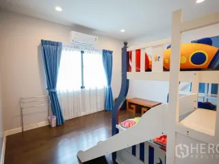 Haus zur Miete und zum Kauf mit 4 Zimmer in Lam Luk Ka, Pathum Thani